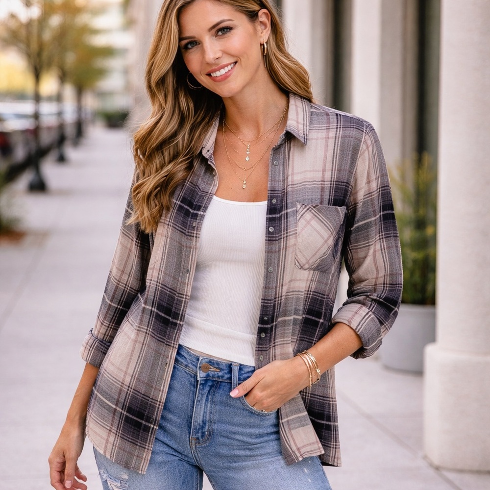 CHARLOTTE RUSSE Plaid Button Down Shirt Womens Large Rayon Shacket Pink Gray EUC